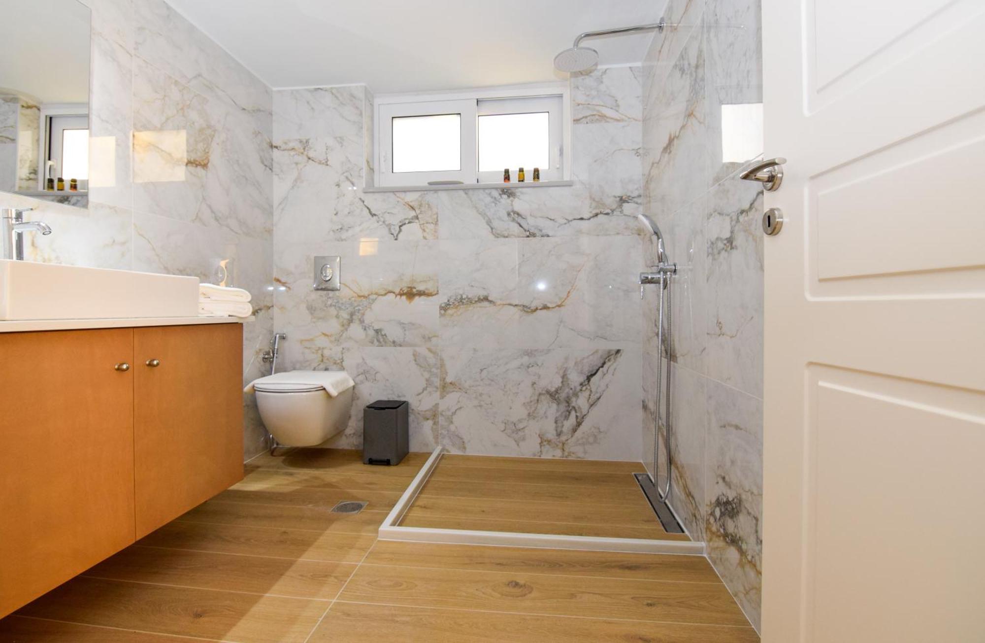 Katakis Luxury Apartment Ханя Екстериор снимка